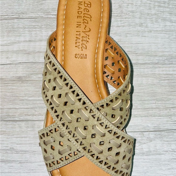 COPY - Bella Vita Exa-Italy Slide Sandals - Picture 3 of 4